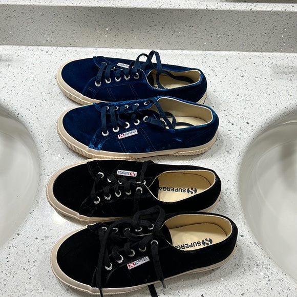 2 pairs superga shoes sneakers - Picture 1 of 5